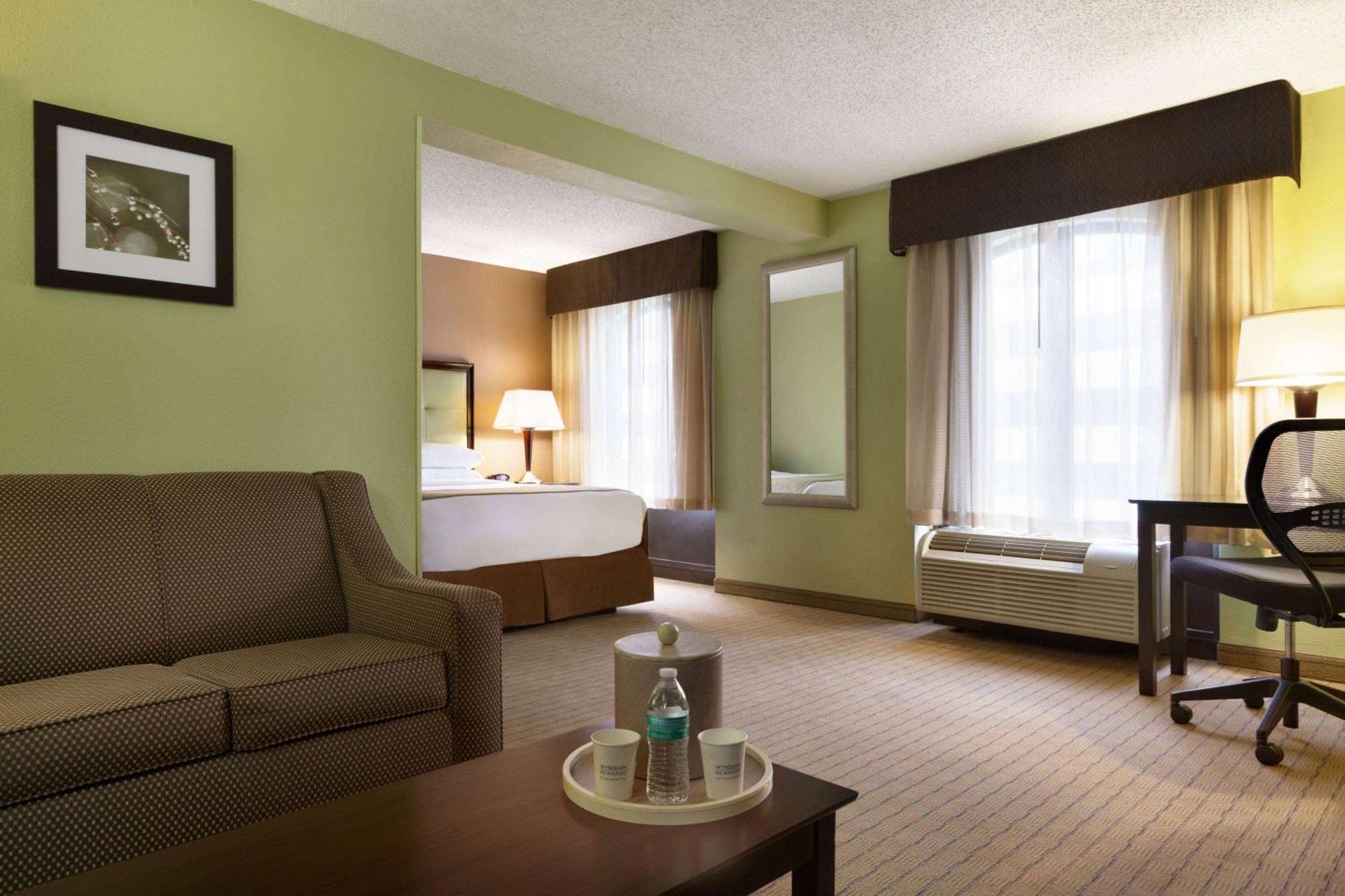 Days Inn By Wyndham Baltimore Inner Harbor Zewnętrze zdjęcie